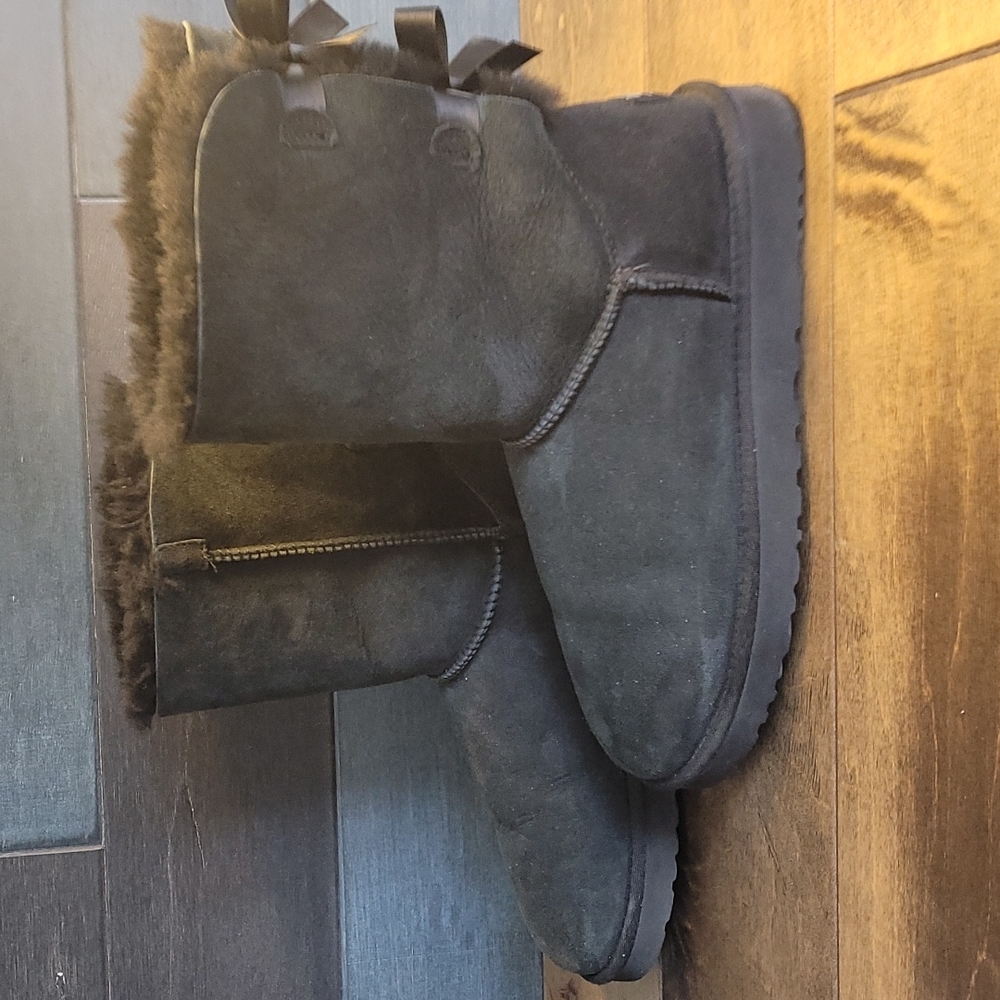 UGG Australian Women's Bailey Bow Black Boots Size 10